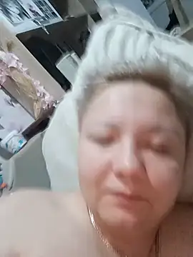 Tina_Mirabella live cam on StripChat