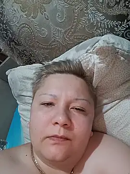Tina_Mirabella live cam on StripChat