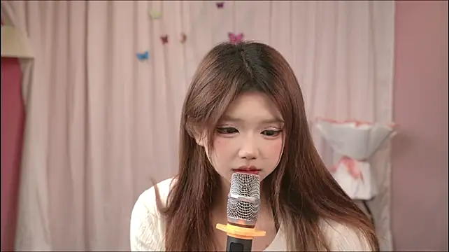 yan--0705 live cam on StripChat
