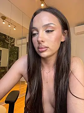 MileySin1111 live cam on StripChat