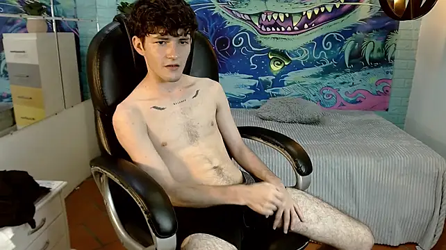 trevor_mob (M twink) - show underwear