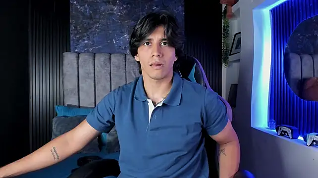 Alex（Alexx_Cano_）