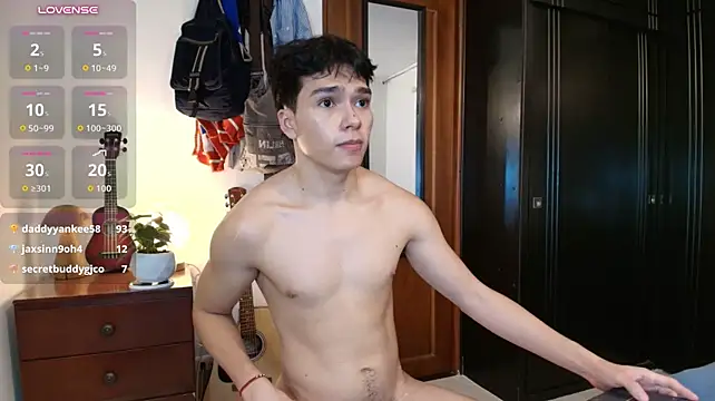 luandy_1 live cam on StripChat