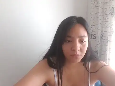 Alicebunny54 live cam on StripChat