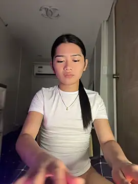 hugecock_molly live cam on StripChat