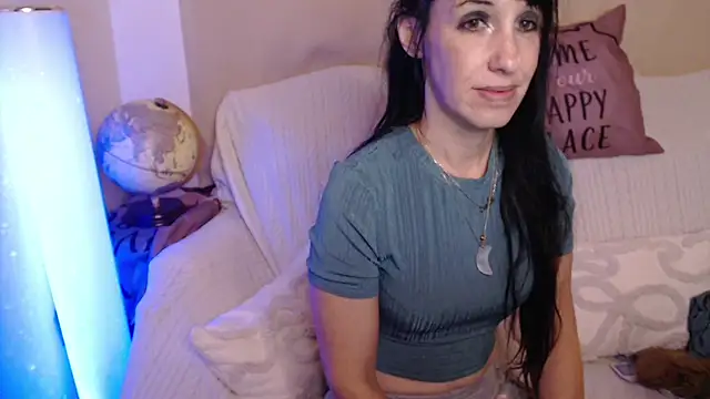 -Lou_ live cam on StripChat