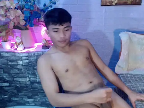 mostwantedtwink live cam on StripChat