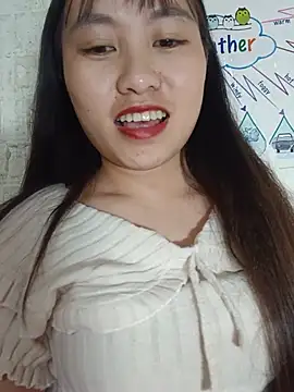 Cherry-squirtt live cam on StripChat