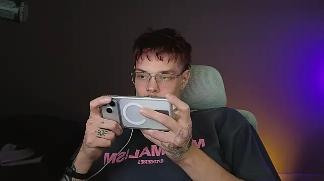 DENIS_HERE live cam on StripChat