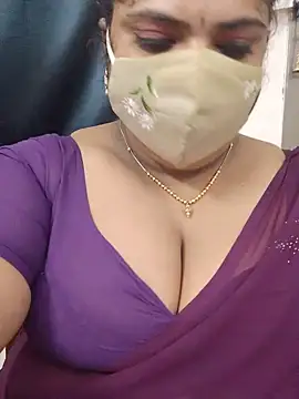 Tamil-Flora-Queen live cam on StripChat