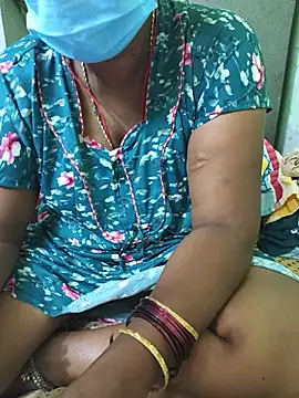 Tamilselviroja- live cam on StripChat