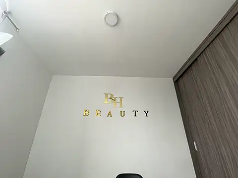 dakota_le live cam on StripChat