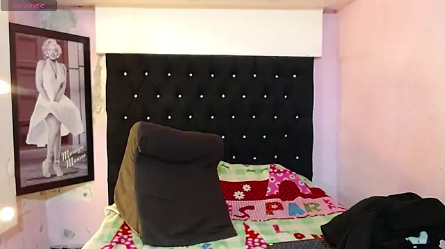 kittybonxx live cam on StripChat