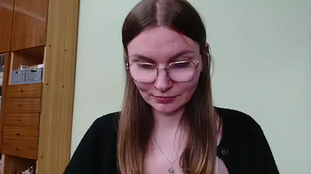LooveELLYx live cam on StripChat