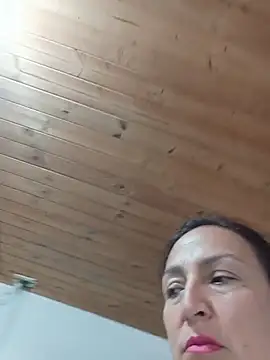 dangerous_milf live cam on StripChat
