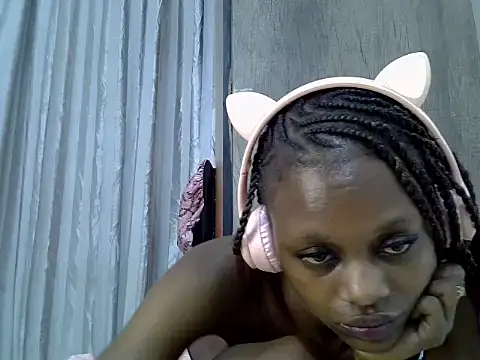 Tinytease_ live cam on StripChat