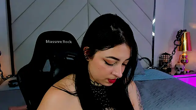 Sofia_LaurentJS live cam on StripChat