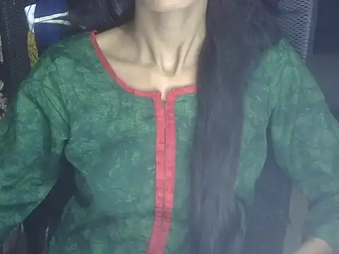 Ruhi_Kh live cam on StripChat