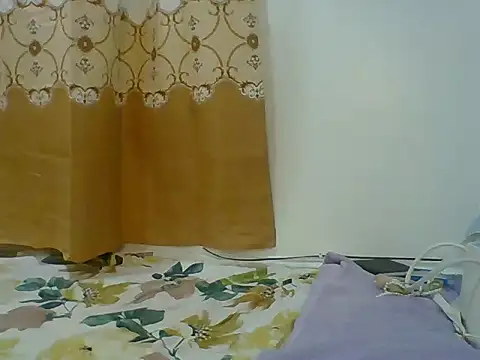 SweetSlim11 live cam on StripChat