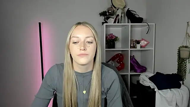 EvelynBlond