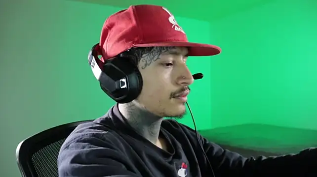 trieone on Stripchat