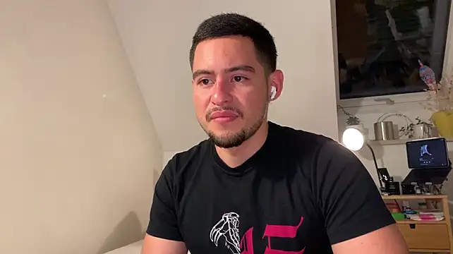 maxingold live cam on StripChat