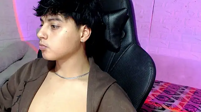 Hans_brown75 live cam on StripChat