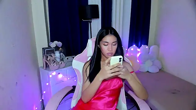 Elara_Vane live cam on StripChat