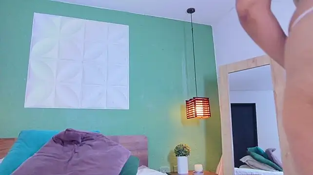 Slutty_hugetits