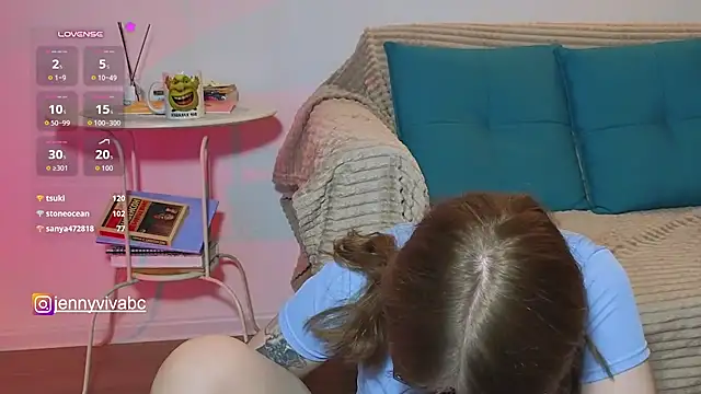 Jennyviva live cam on StripChat