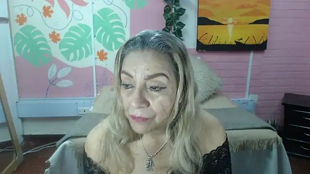 ZAMANTHA live cam on StripChat