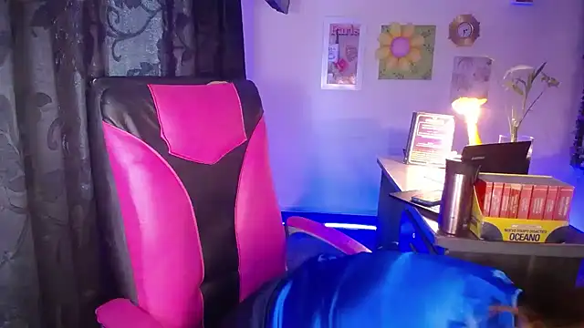 danielle_rose_1 live cam on StripChat