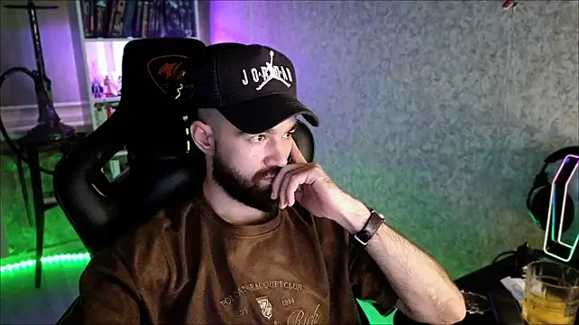 _Serious_Man on Stripchat