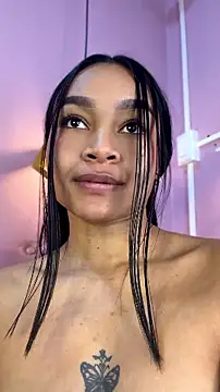Lynda_Bonnie live cam on StripChat