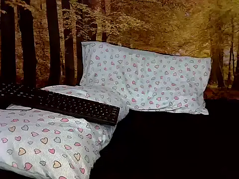 Sweet_smiles2 live cam on StripChat