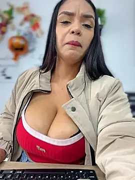 Sara-77 live cam on StripChat