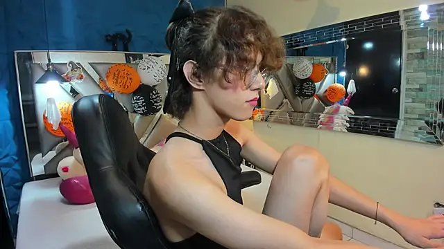 Jav_Frank live cam on StripChat