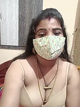 Devi_Tina live cam on StripChat