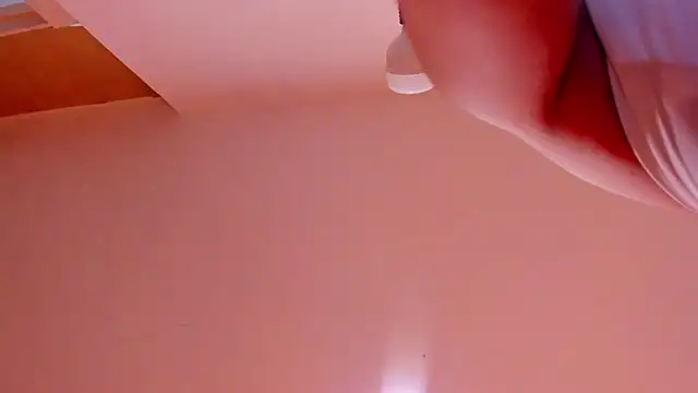 KendraRowe live cam on StripChat