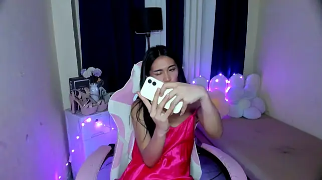 Elara_Vane live cam on StripChat