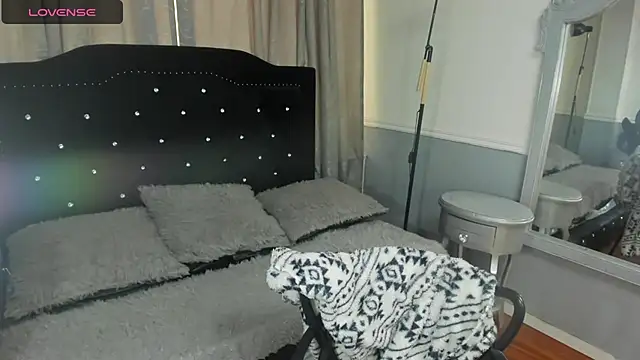 gaby_trent live cam on StripChat