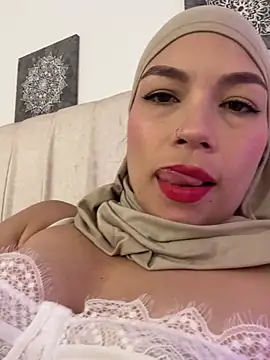 aisha_vs live cam on StripChat
