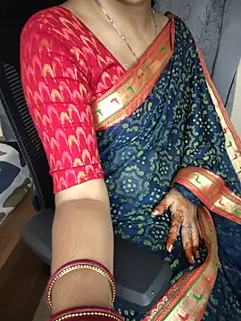 Bujji_Talli live cam on StripChat