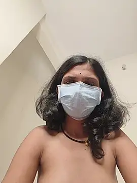 Shivani2002 live cam on StripChat