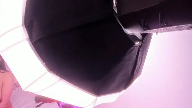 Victoria_022 live cam on StripChat