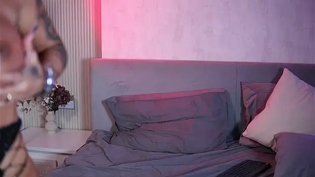 CarlottaRusso live cam on StripChat