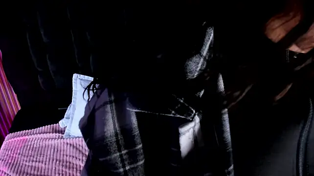 paulys_ live cam on StripChat