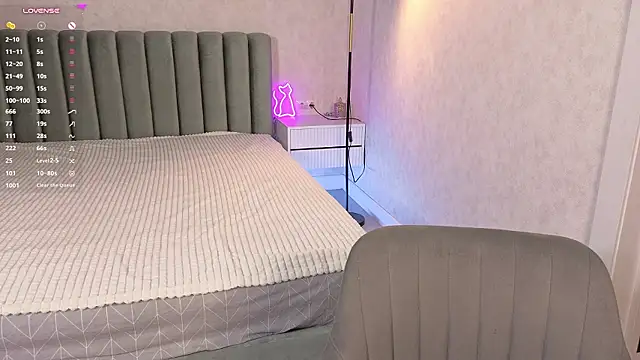bonnyfloweer live sex cam