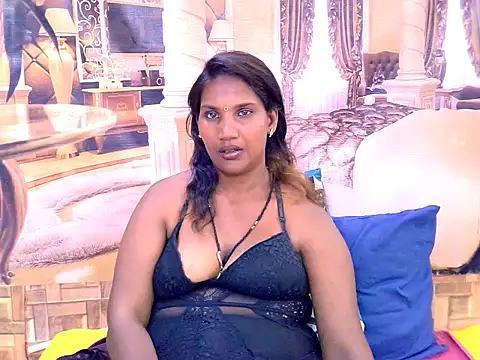 IndianQueen30 live cam on StripChat