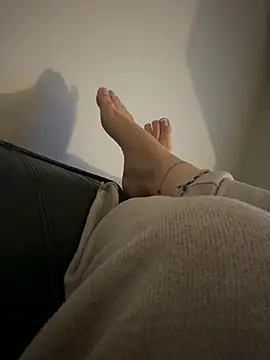 Meet_My_Feet-xox